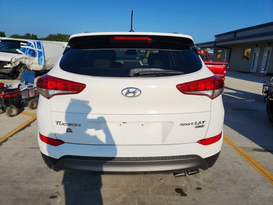2016 Hyundai Tucson VIN KM8J3CA29GU259923 COPART salvage auction — VANDALISM, MO - CERTIFICATE OF TITLE, sold $225 on 2026-07-16 (photo 6)
