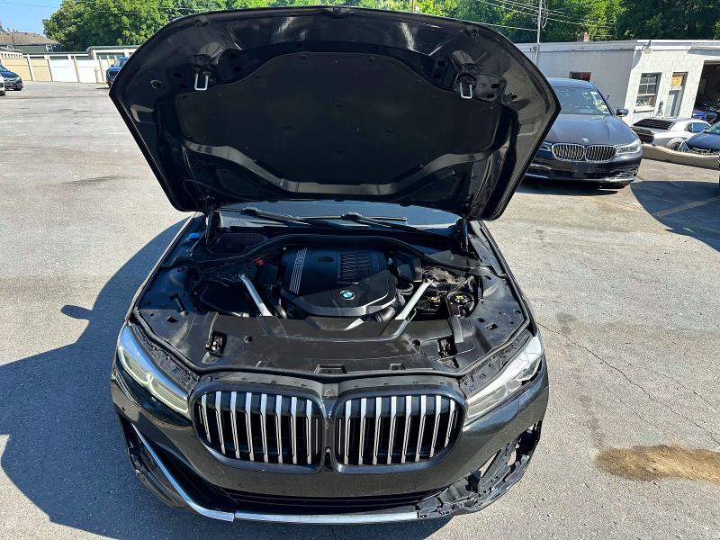 2022 BMW 7er VIN WBA7T4C07NCH73398 COPART salvage auction — MINOR DENT/SCRATCHES, MI - CERTIFICATE OF TITLE, sold $4,850 on 2026-07-29 (photo 6)