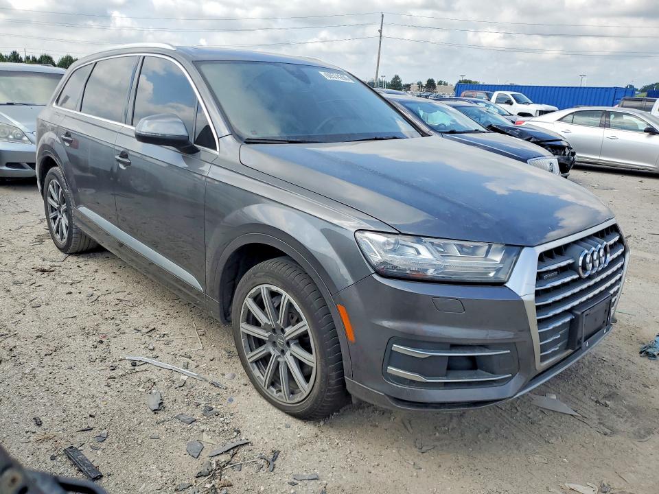 2018 Audi Q7 VIN WA1LAAF77JD041055 COPART salvage auction — MINOR DENT/SCRATCHES, Oh - Certificate Of Title (P), sold $8,700 on 2026-08-25 (photo 4)