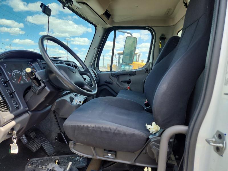 2020 Freightliner M2 106 VIN 3ALACWD22LDLY9881 COPART salvage auction — FRONT END, TX - SALVAGE VEHICLE TITLE, sold $4,600 on 2026-09-14 (photo 7)