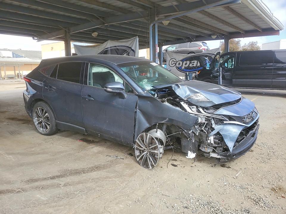 2023 Toyota Venza VIN JTEAAAAH0PJ119503 COPART salvage auction — UNDERCARRIAGE, CA - SALVAGE CERTIFICATE, sold $4,050 on 2026-07-16 (photo 4)