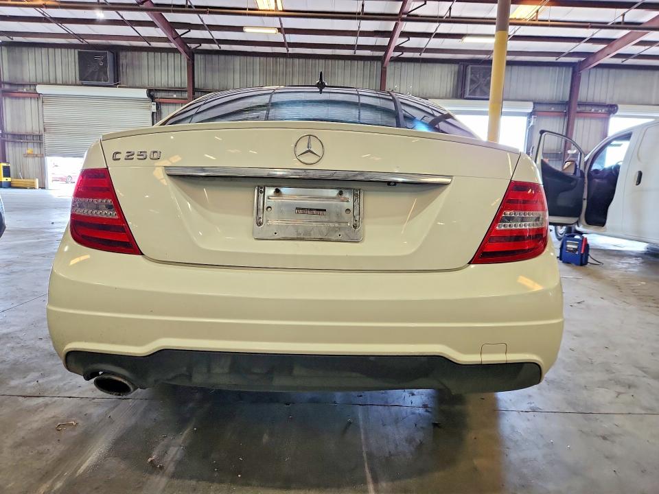 2012 Mercedes-benz C class VIN WDDGF4HB4CR218622 COPART salvage auction — MECHANICAL, Fl - Certificate Of Title, sold $450 on 2026-08-05 (photo 6)