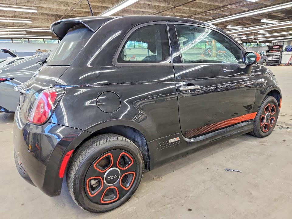 2013 Fiat 500 VIN 3C3CFFGE9DT663239 COPART salvage auction — MECHANICAL, Il - Certificate Of Title, sold $550 on 2026-08-03 (photo 3)