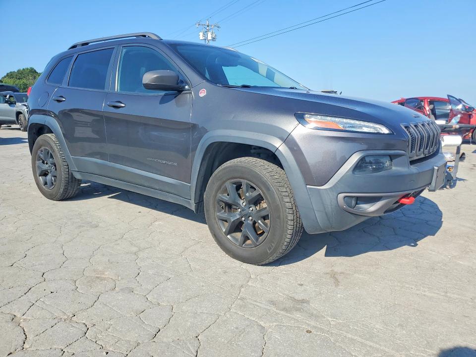 2015 Jeep Cherokee VIN 1C4PJMBSXFW626744 COPART salvage auction — MINOR DENT/SCRATCHES, TN - CERTIFICATE OF TITLE, sold $750 on 2026-08-03 (photo 4)