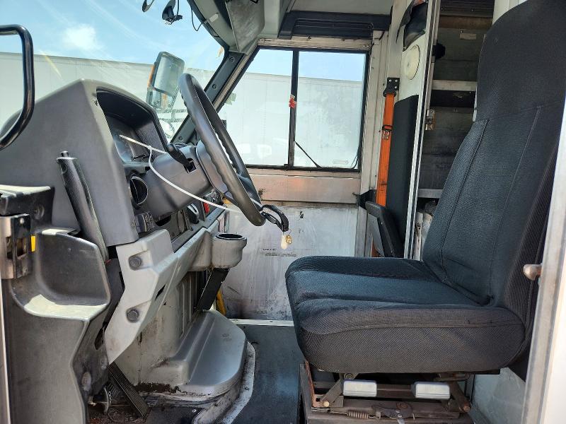 2013 Isuzu Npr VIN JALB4T176D7W00172 COPART salvage auction — MINOR DENT/SCRATCHES, Fl - Certificate Of Title, sold $10 on 2026-07-28 (photo 7)