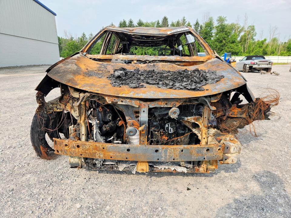 2016 Toyota Rav4 VIN JTMBFREV1GJ077450 COPART salvage auction — BURN, Ny - Mv-907A Salvage Certificate, sold $250 on 2026-07-27 (photo 5)