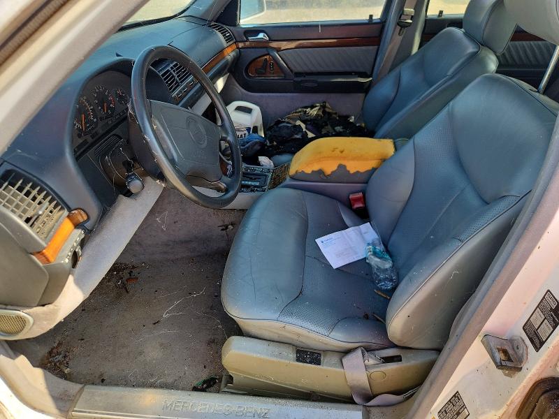 1992 Mercedes-benz 300 VIN WDBGA32E0NA020836 COPART salvage auction — MINOR DENT/SCRATCHES, Fl - Certificate Of Title, sold $425 on 2026-07-24 (photo 7)
