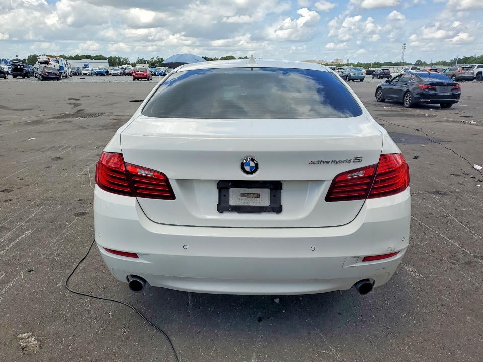 2014 BMW 1er VIN WBA5E1C58ED221007 COPART salvage auction — UNDERCARRIAGE, Fl - Cert Of Title Slvg Rebuildable, sold $1,250 on 2026-08-03 (photo 6)
