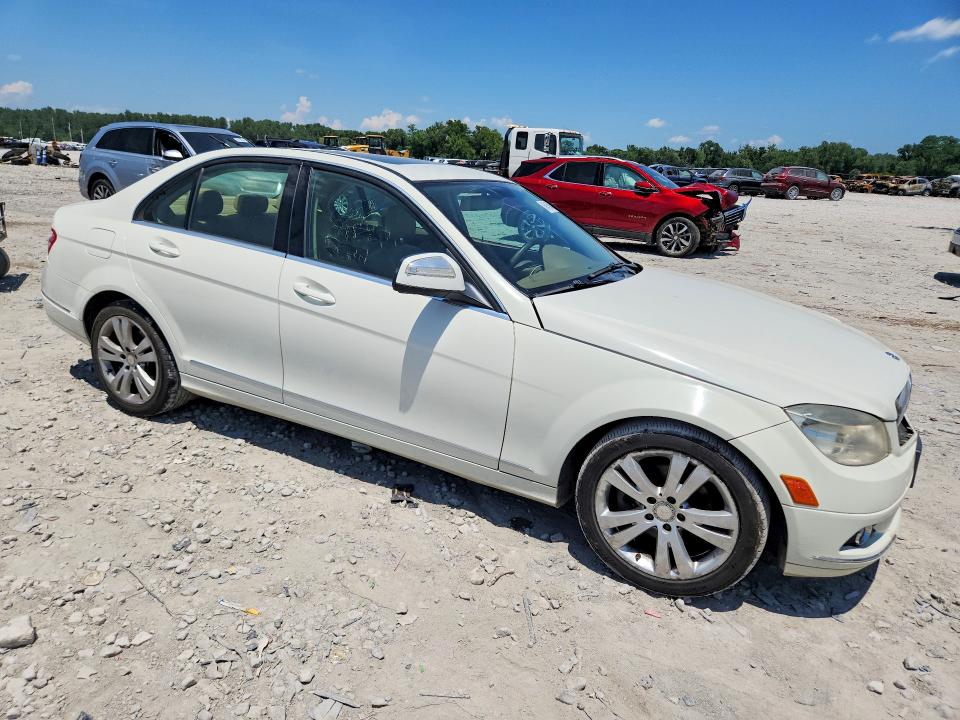 2008 Mercedes-benz C-klasse VIN WDDGF81X08F112061 COPART salvage auction — UNDERCARRIAGE, Il - Salvage Certificate, sold $550 on 2026-08-05 (photo 4)