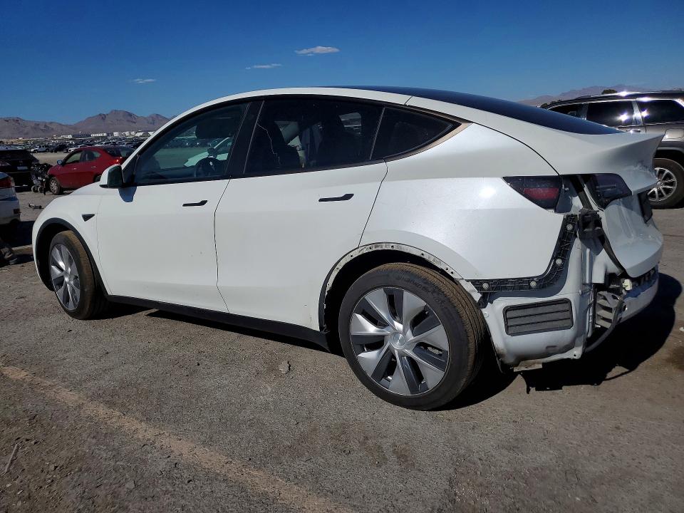 2021 Tesla Model y VIN 5YJYGDEE9MF160332 COPART salvage auction — SIDE, Nv - Salvage Title, sold $150 on 2026-07-21 (photo 2)