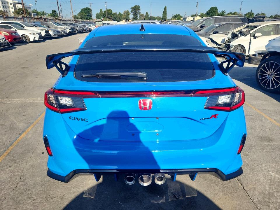 2024 Honda Civic VIN JHMFL5G44RX095432 COPART salvage auction — MINOR DENT/SCRATCHES, Ak - Dis/Dlr/Exp Only Clean Title, sold $28,500 on 2026-07-27 (photo 6)