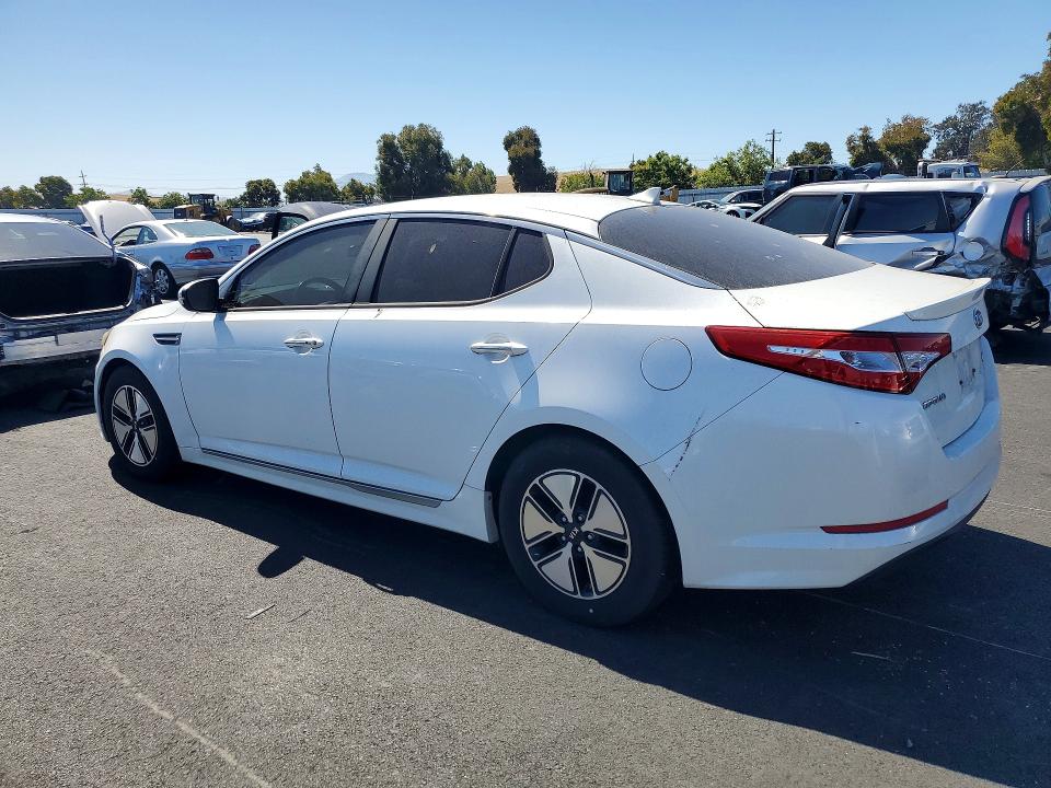 2011 Kia Optima hybrid VIN KNAGM4AD2B5006588 COPART salvage auction — MINOR DENT/SCRATCHES, Ca - Dis/Dlr/Exp Only Clean Title, sold $1,450 on 2026-07-13 (photo 2)