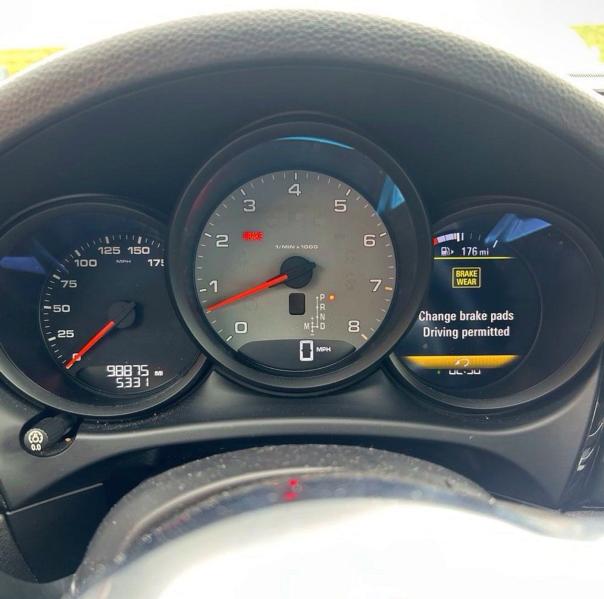 2017 Porsche Macan VIN WP1AB2A56HLB10242 COPART salvage auction — NORMAL WEAR, IL - CERTIFICATE OF TITLE (P), sold $8,200 on 2026-08-04 (photo 8)
