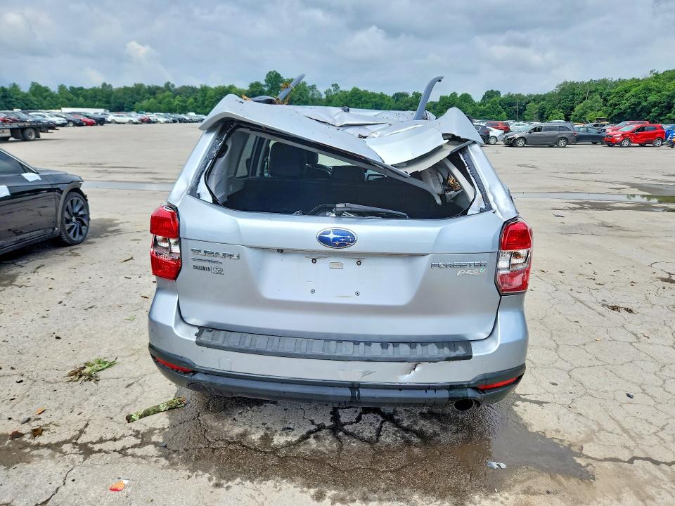 2014 Subaru Forester VIN JF2SJAHC0EH404470 COPART salvage auction — ROOF, Pa - Certificate Of Salvage, sold $100 on 2026-07-23 (photo 6)