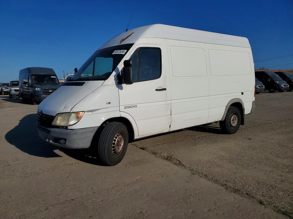 2006 Dodge Sprinter VIN WD0PD644465938508 COPART salvage auction — FRONT END, CA - DIS/DLR/EXP ONLY CLEAN TITLE, sold $1,300 on 2026-07-28 (photo 1)