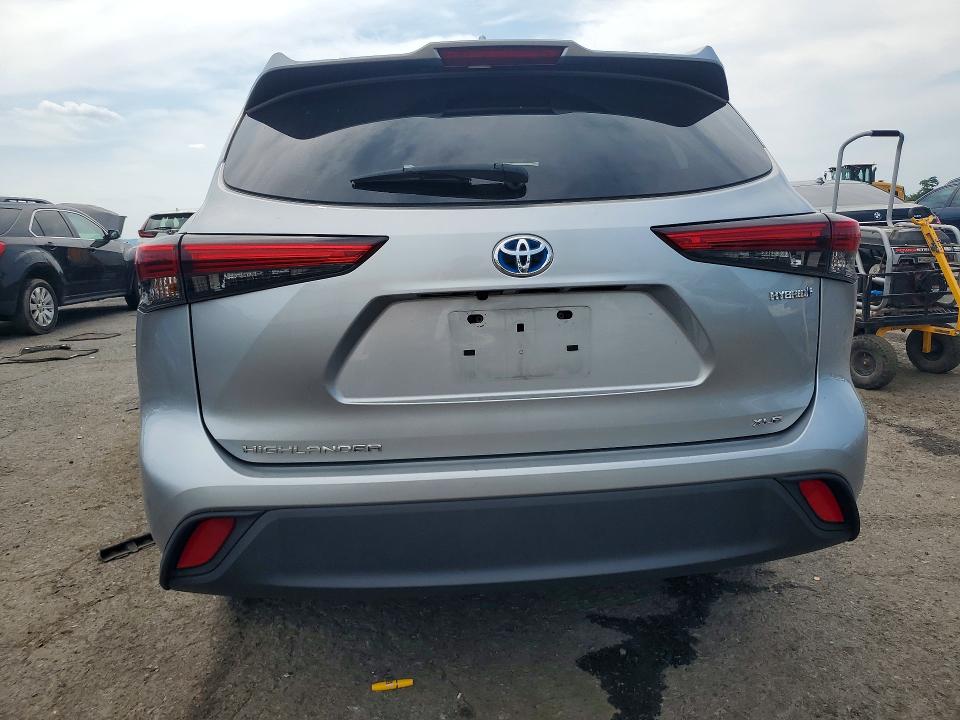 2022 Toyota Highlander VIN 5TDGBRCH5NS538843 COPART salvage auction — FRONT END, Pa - Certificate Of Salvage, sold $17,100 on 2026-08-21 (photo 6)