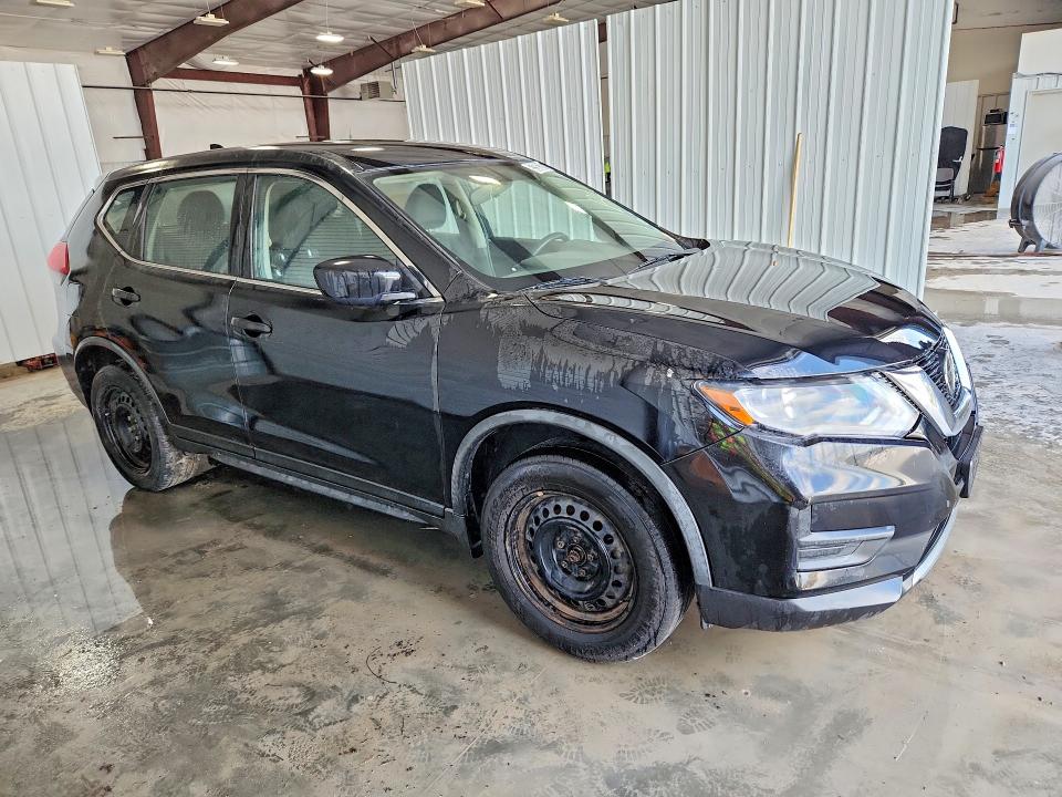 2018 Nissan Rogue VIN KNMAT2MV4JP599507 COPART salvage auction — MINOR DENT/SCRATCHES, IL - CERTIFICATE OF TITLE, sold $1,400 on 2026-07-23 (photo 4)