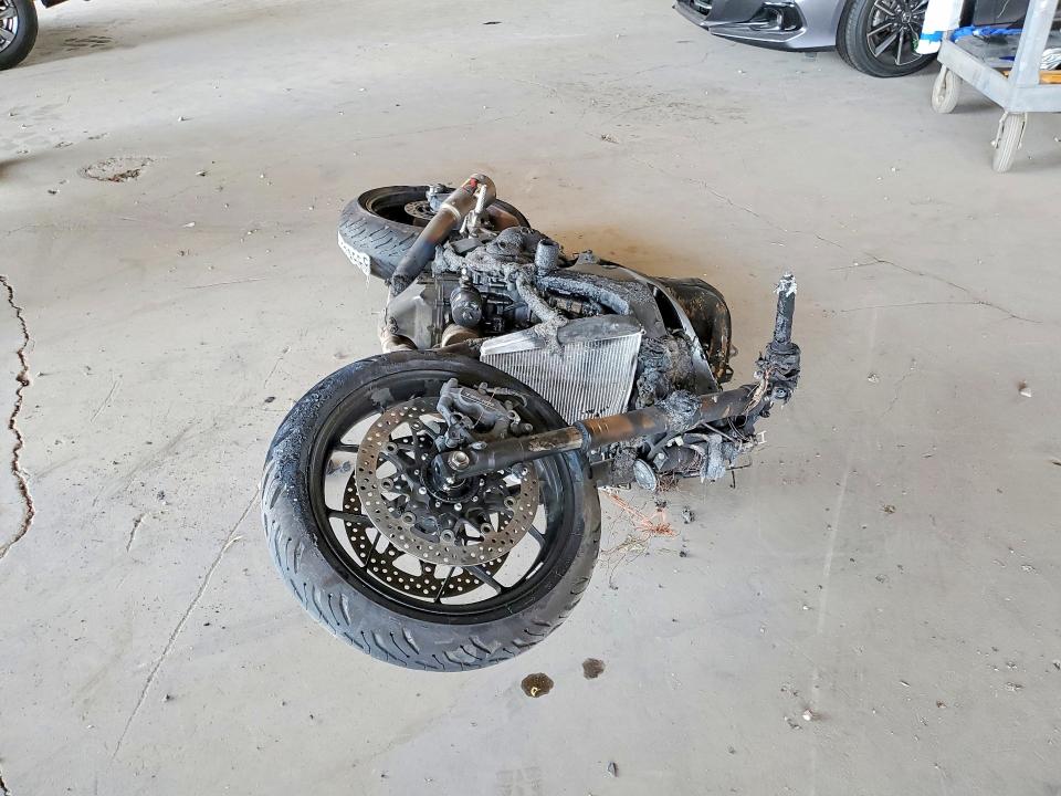2025 Honda Cbr1000 VIN JH2SC7750SK800161 COPART salvage auction — BURN, AZ - CERT OF TITLE- NON REPAIR, sold $30 on 2026-07-27 (photo 2)
