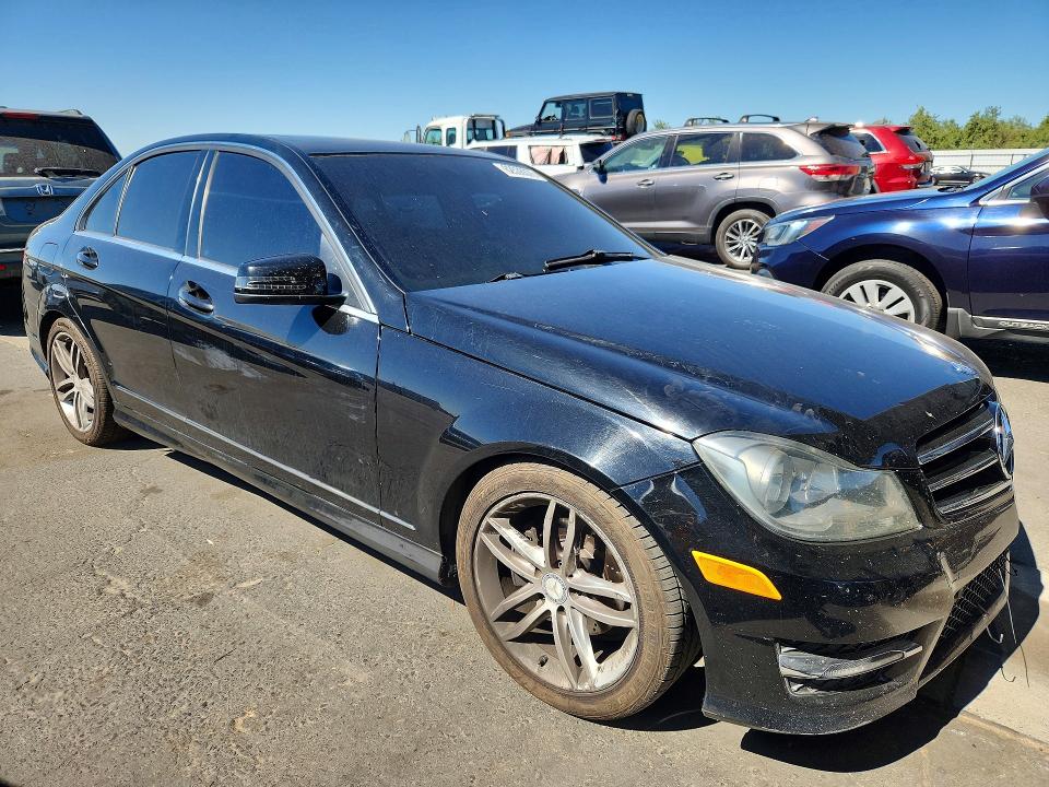 2014 Mercedes-benz VIN WDDGF4HB4EA921025 COPART salvage auction — DAMAGE HISTORY, Ca - Dis/Dlr/Exp App For Dup Salvag, sold $425 on 2026-08-20 (photo 4)