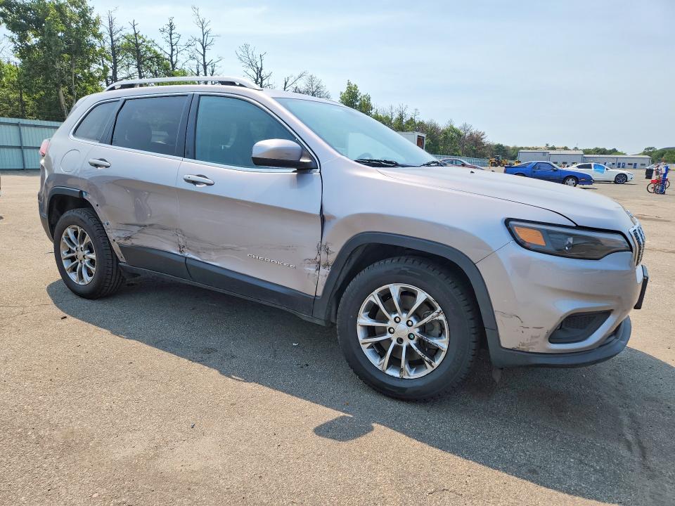 2019 Jeep Cherokee VIN 1C4PJMLB7KD252341 COPART salvage auction — SIDE, Wv - Certificate Of Title, sold $4,550 on 2026-09-09 (photo 4)