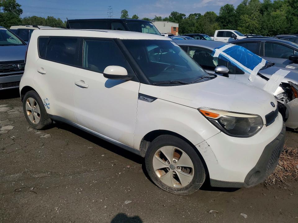 2015 Kia Soul VIN KNDJN2A29F7795874 COPART salvage auction — MINOR DENT/SCRATCHES, VA - CERTIFICATE OF TITLE, sold $250 on 2026-07-23 (photo 4)