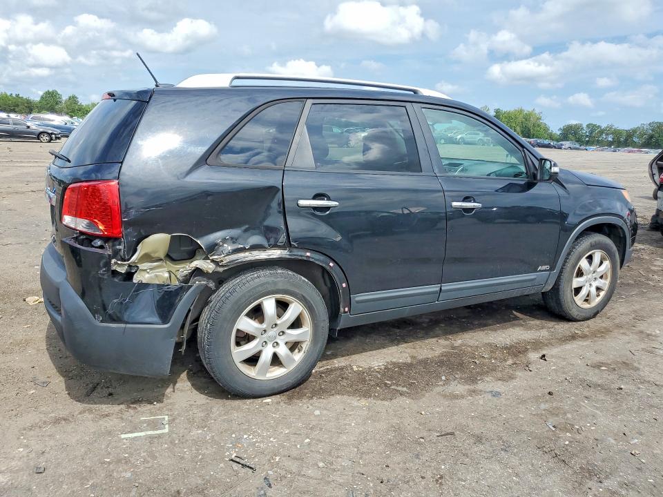 2013 Kia Sorento VIN 5XYKTDA25DG327632 COPART salvage auction — REAR END, VA - CERT OF TITLE - SALVAGE, sold $200 on 2026-07-29 (photo 3)