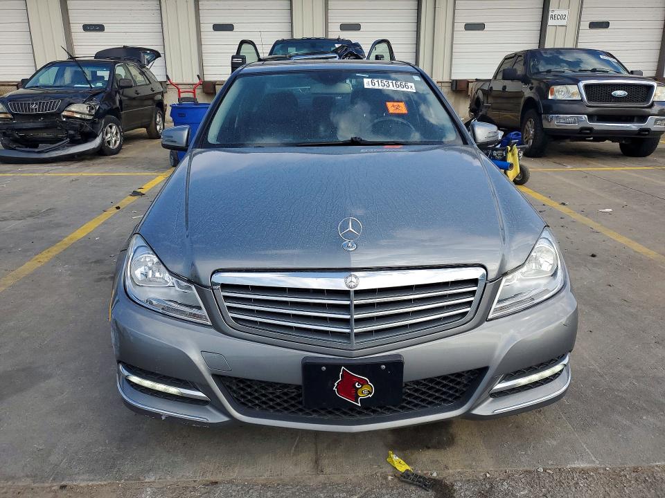 2013 Mercedes-benz C-klasse VIN WDDGF8AB3DR244096 COPART salvage auction — WATER/FLOOD, Ky - Cert Of Title-Salvage Water, sold $1,050 on 2026-08-17 (photo 5)