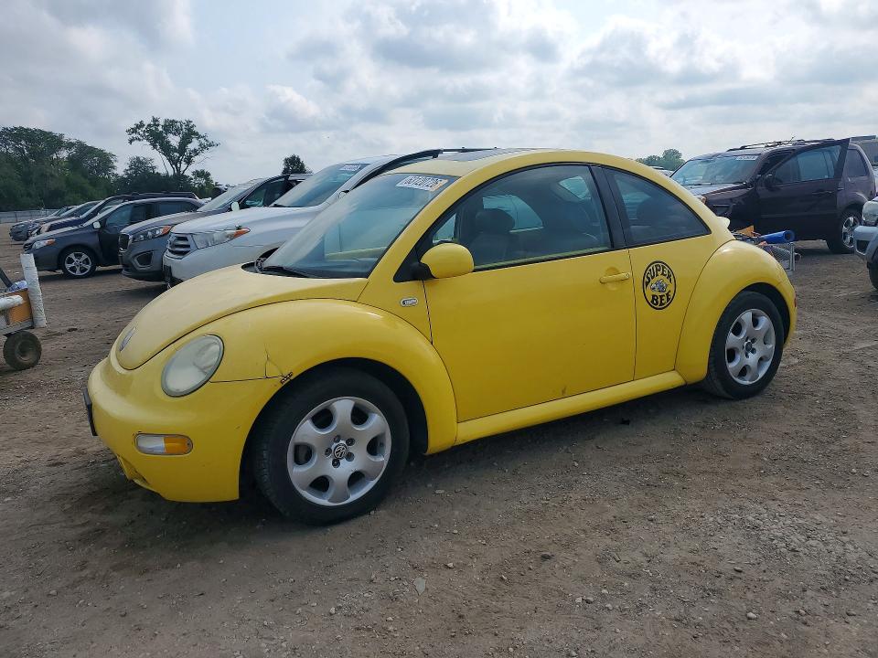 2002 Volkswagen Beetle VIN 3VWCB21CX2M450375 COPART salvage auction — NORMAL WEAR, Ia - Certificate Of Title, sold $950 on 2026-07-31 (photo 1)