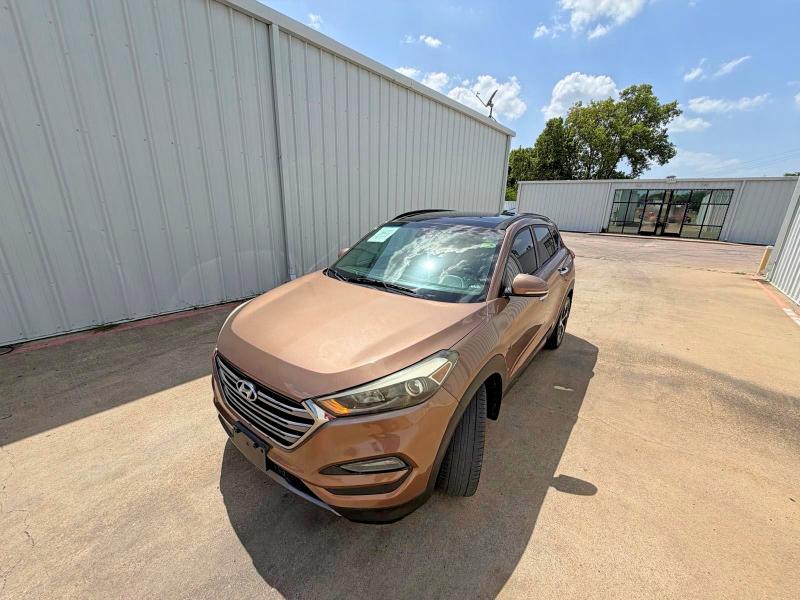 2016 Hyundai Tucson VIN KM8J33A29GU142357 COPART salvage auction — MINOR DENT/SCRATCHES, TX - CERTIFICATE OF TITLE (P), sold $3,000 on 2026-07-27 (photo 2)