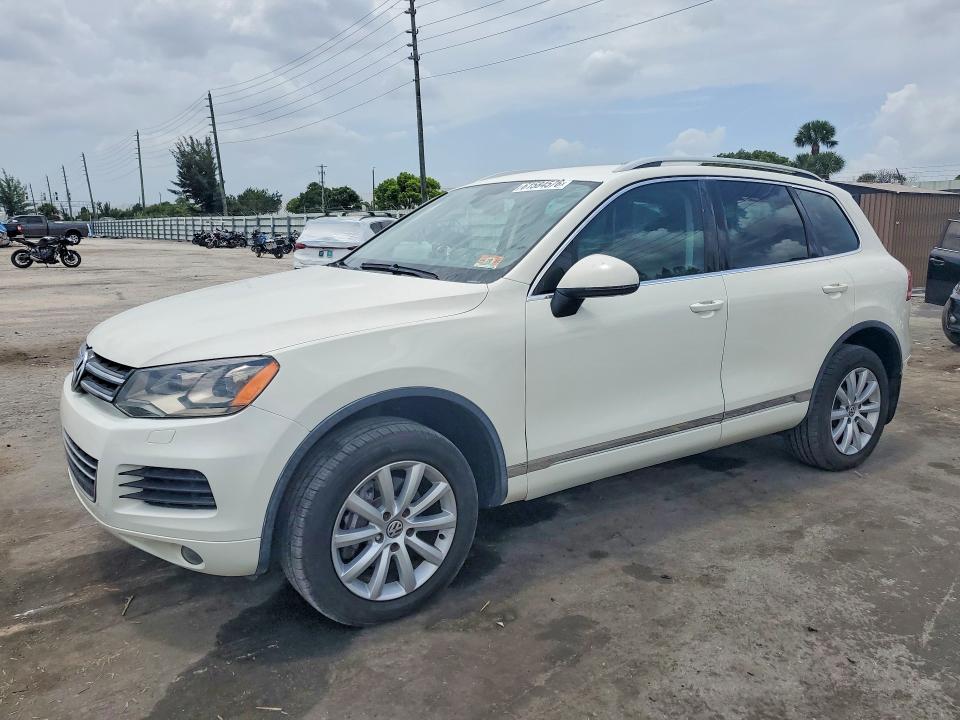 2011 Volkswagen Touareg VIN WVGFF9BP5BD002471 COPART salvage auction — MINOR DENT/SCRATCHES, Nj - Cert Of Title-Salvage (P), sold $450 on 2026-07-29 (photo 1)