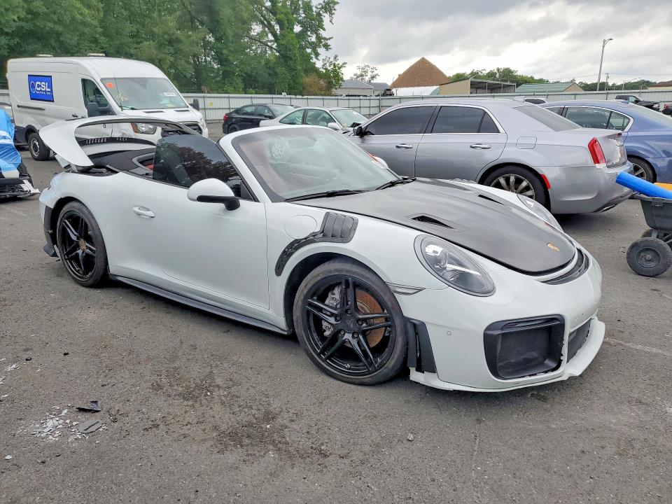 2018 Porsche 911 VIN WP0CA2A90JS138078 COPART salvage auction — WATER/FLOOD, NJ - CERT OF TITLE-SALVAGE FLOOD, sold $33,750 on 2026-08-13 (photo 4)
