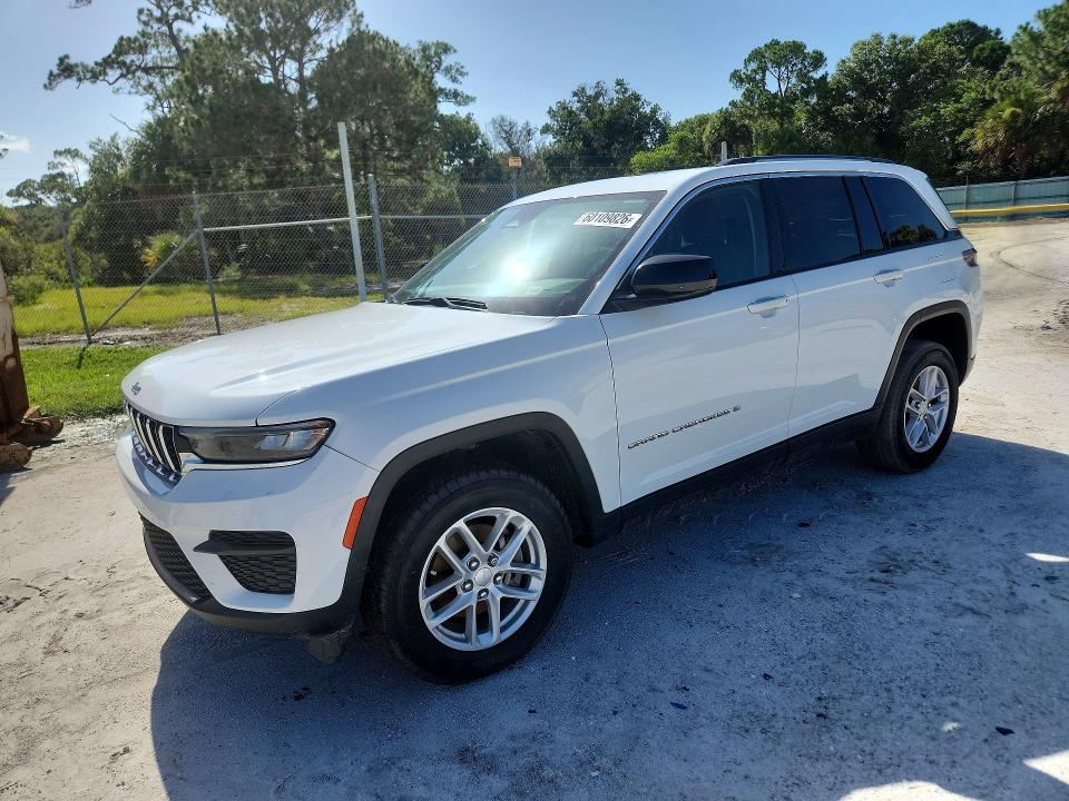 2023 Jeep Cherokee VIN 1C4RJHAG5P8889971 — COPART salvage auction photo