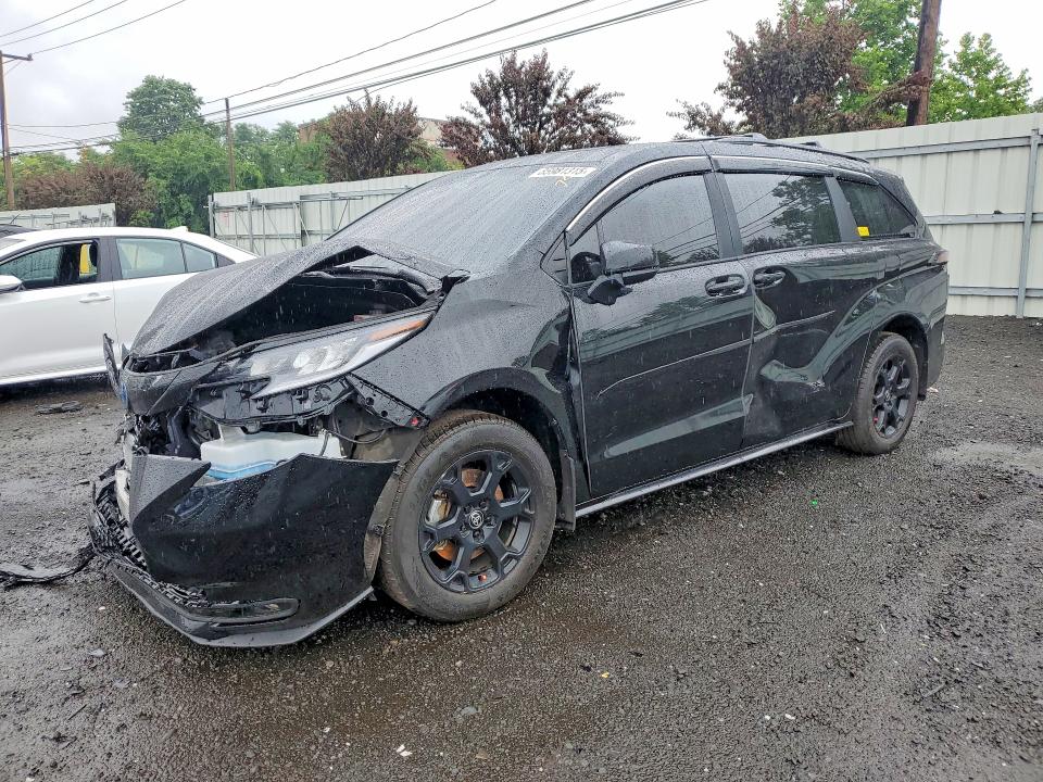 2025 Toyota Sienna VIN 5TDCSKFC2SS201631 COPART salvage auction — FRONT END, Ct - Cert Of Title-Salvage, sold $16,300 on 2026-07-31 (photo 1)