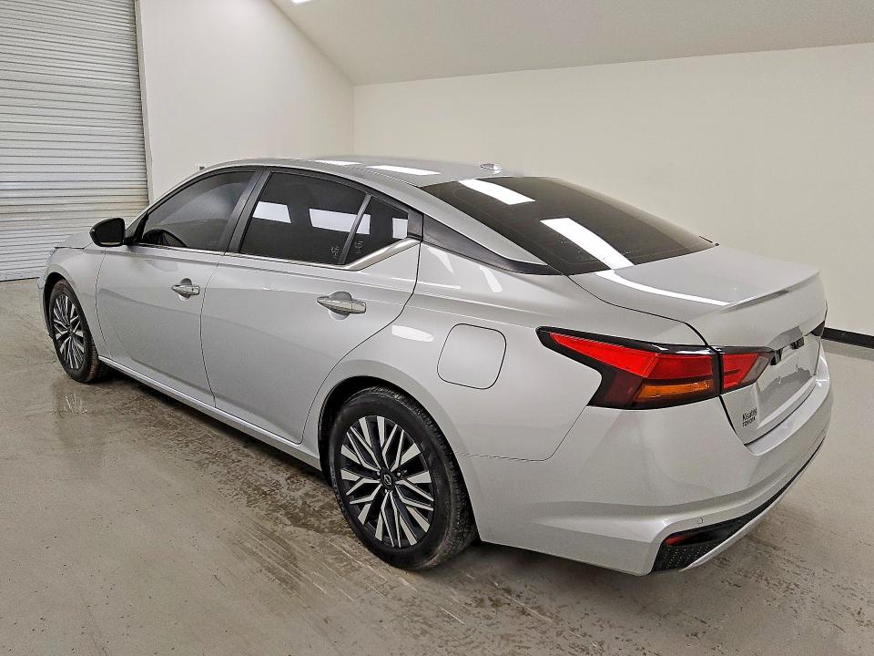 2024 Nissan Altima VIN 1N4BL4DV6RN360313 COPART salvage auction — MINOR DENT/SCRATCHES, Tx - Certificate Of Title, sold $13,900 on 2026-07-30 (photo 2)