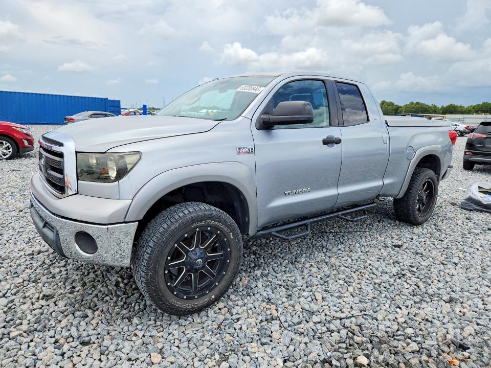 2011 Toyota Tundra VIN 5TFRY5F10BX100025 COPART salvage auction — MINOR DENT/SCRATCHES, Fl - Certificate Of Title, sold $3,200 on 2026-07-31 (photo 1)