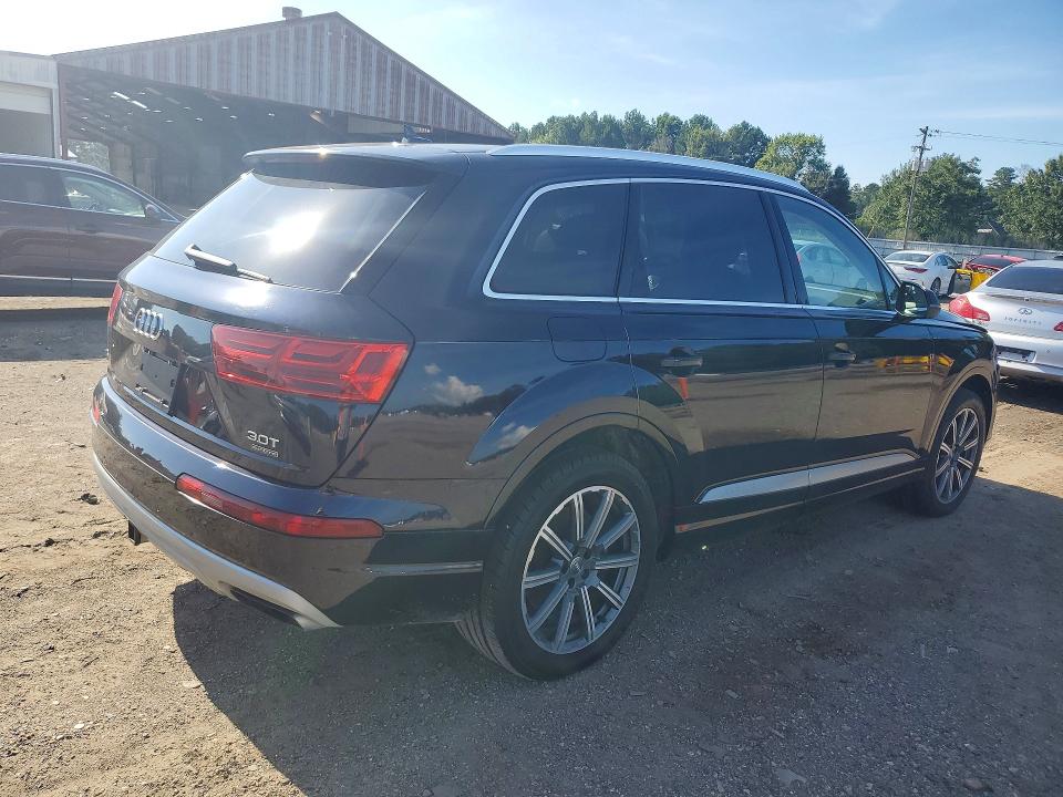 2017 Audi Q7 VIN WA1VAAF77HD057274 COPART salvage auction — MINOR DENT/SCRATCHES, La - Certificate Of Title (P), sold $8,100 on 2026-07-27 (photo 3)