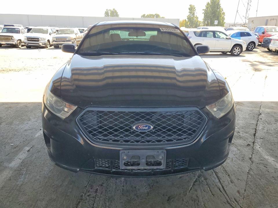 2015 Ford Taurus VIN 1FAHP2MK8FG163782 COPART salvage auction — MINOR DENT/SCRATCHES, Ca - Dis/Dlr/Exp Only Clean Title, sold $300 on 2026-07-30 (photo 5)