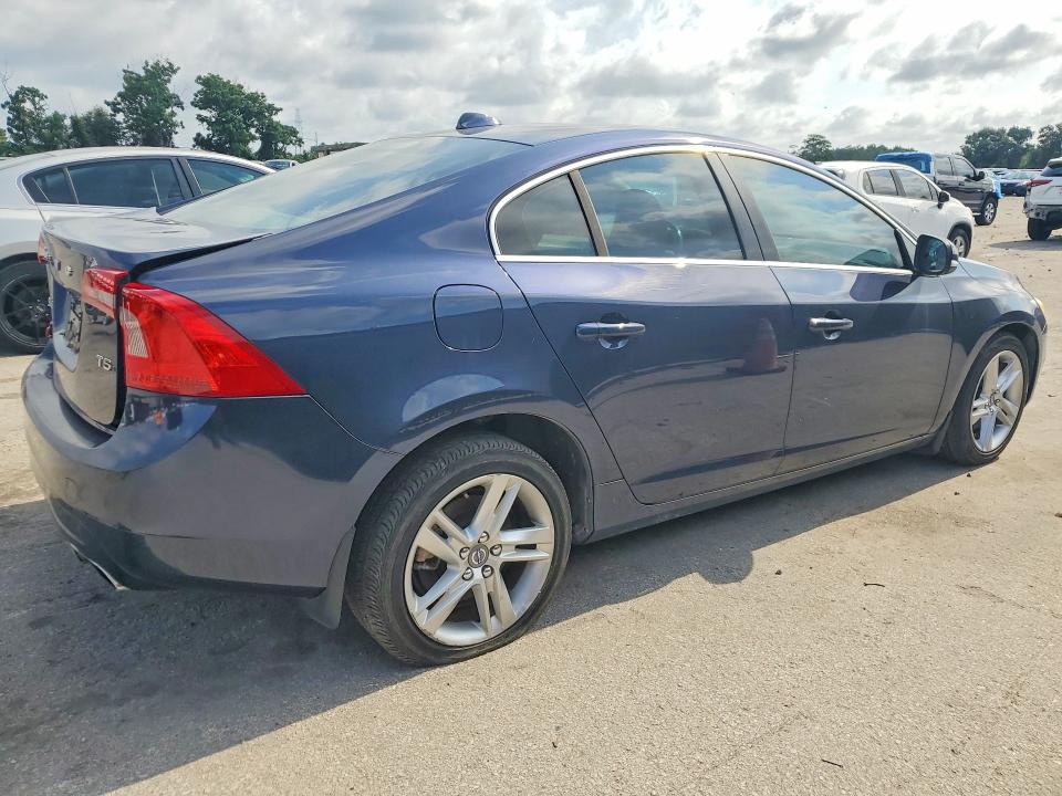2015 Volvo S60 VIN YV140MFK7F2355272 COPART salvage auction — REAR END, Oh - Certificate Of Title, sold $1,150 on 2026-08-13 (photo 3)