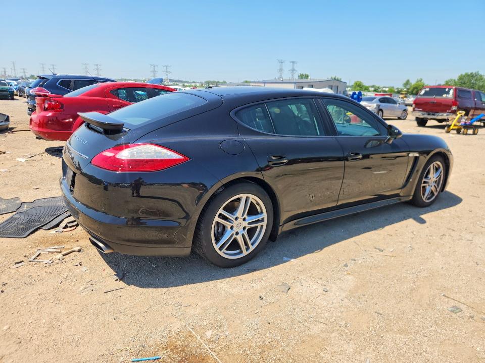 2012 Porsche Panamera VIN WP0AA2A71CL071512 COPART salvage auction — WATER/FLOOD, Il - Salvage Cert-Flood, sold $3,500 on 2026-08-11 (photo 3)