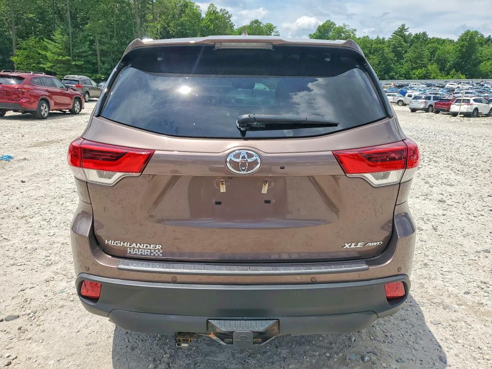 2018 Toyota Highlander VIN 5TDJZRFH7JS843381 COPART salvage auction — FRONT END, Ma - Cert Of Title-Reconstrctd Coll, sold $2,050 on 2026-07-22 (photo 6)
