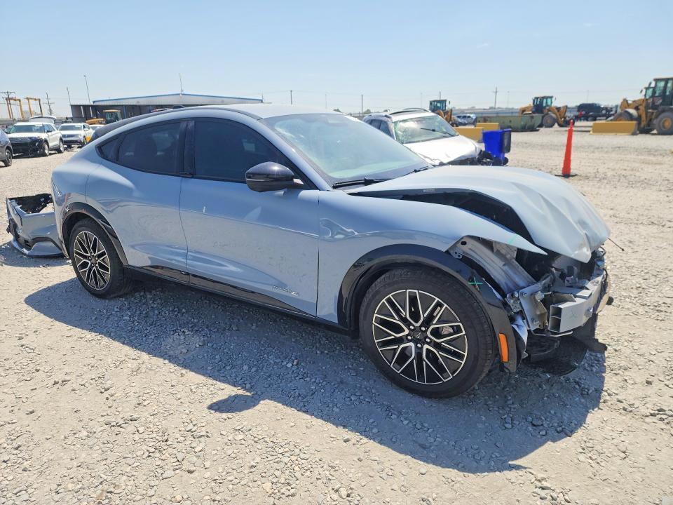 2024 Ford Mustang mach-e VIN 3FMTK3S57RMA18003 COPART salvage auction — FRONT END, Co - Public - Salvage Title, sold $12,300 on 2026-08-25 (photo 4)