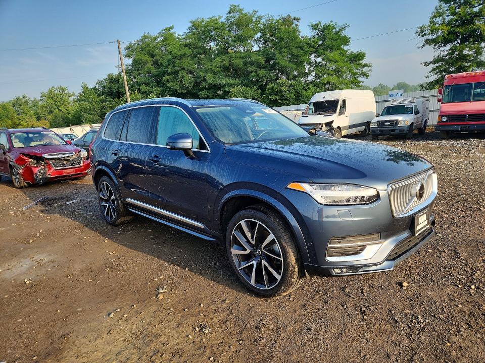 2023 Volvo Xc90 VIN YV4L12PN1P1983554 COPART salvage auction — SIDE, Fl - Cert Of Title Slvg Rebuildable, sold $18,100 on 2026-08-17 (photo 4)