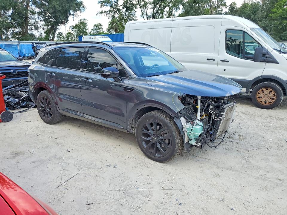 2021 Kia Sorento VIN 5XYRK4LF6MG058834 COPART salvage auction — FRONT END, Fl - Cert Of Title Slvg Rebuildable, sold $3,100 on 2026-07-28 (photo 4)