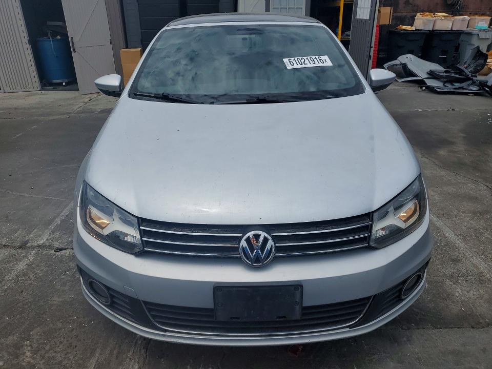 2012 Volkswagen Eos VIN WVWBW7AH7CV000279 COPART salvage auction — NORMAL WEAR, Ca - Dis/Dlr/Exp Only Clean Title, sold $725 on 2026-07-22 (photo 5)