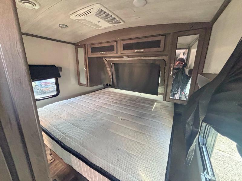 2021 Keystone Cougar 34t VIN 4YDT34T26MV508164 COPART salvage auction — NORMAL WEAR, CT, sold $9,200 on 2026-09-01 (photo 5)