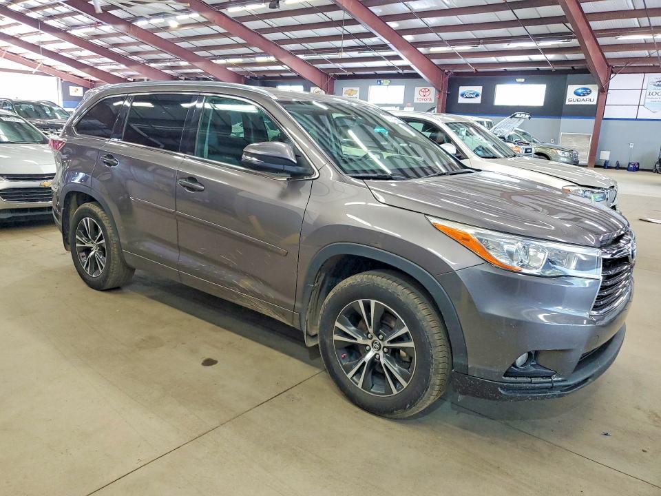 2016 Toyota Highlander VIN 5TDJKRFH8GS277521 COPART salvage auction — SIDE, MA - CERTIFICATE OF TITLE (P), sold $11,600 on 2026-07-27 (photo 4)