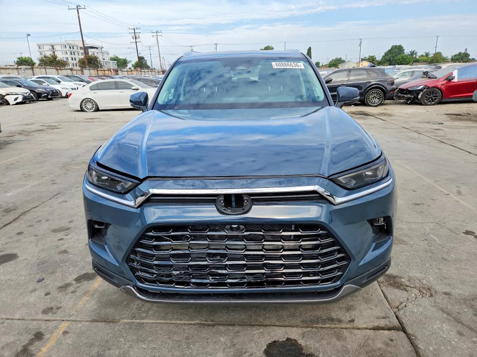 2024 Toyota Highlander VIN 5TDACAB50RS017238 COPART salvage auction — STRIPPED, Ky - Dis/Dlr/Exp Only Clean Title, sold $23,500 on 2026-07-27 (photo 5)