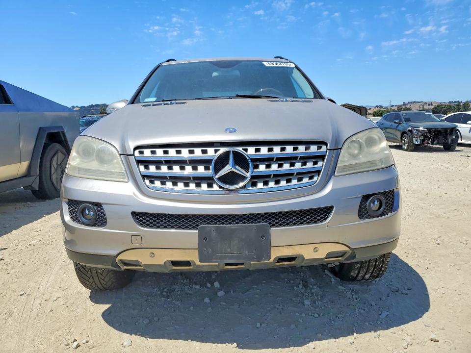 2006 Mercedes-benz Ml-class VIN 4JGBB75E36A097337 COPART salvage auction — MINOR DENT/SCRATCHES, CA - DIS/DLR/EXP ONLY CLEAN TITLE, sold $1,500 on 2026-07-09 (photo 5)
