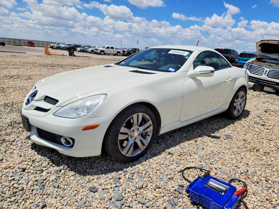 2009 Mercedes-benz Slk-class VIN WDBWK58F49F190808 COPART salvage auction — SIDE, TX - SALVAGE VEHICLE TITLE, sold $2,800 on 2026-08-18 (photo 1)