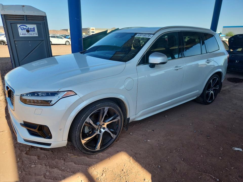 2018 Volvo Xc90 VIN YV4BR0PM4J1382775 COPART salvage auction — NORMAL WEAR, Salvage Title, sold $11,200 on 2026-08-13 (photo 1)